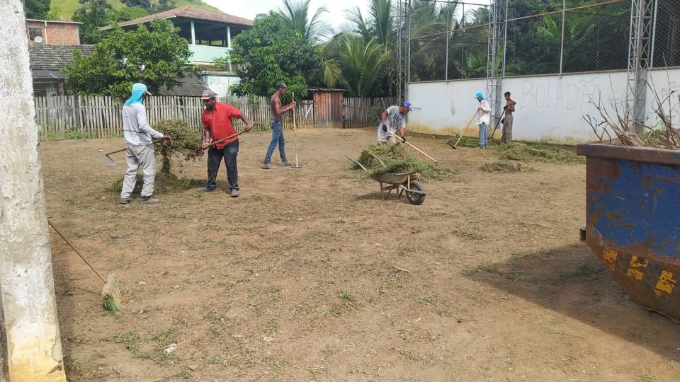 Secretarias de Transportes e Estradas, Serviços e Limpeza Pública e Obras realizam trabalhos na sede e interior no município